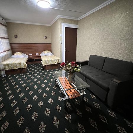 Status House Hotel Fergana Exterior foto