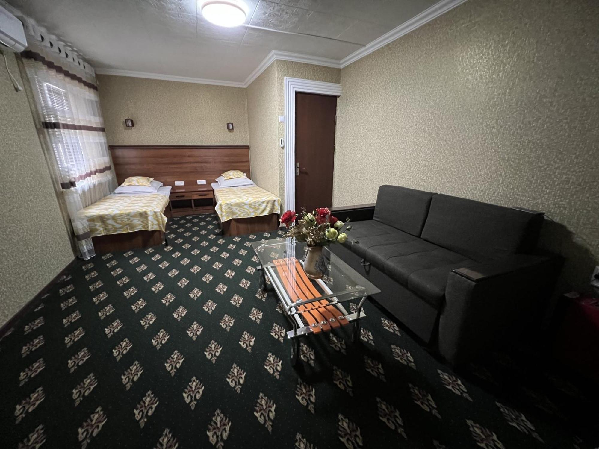 Status House Hotel Fergana Exterior foto